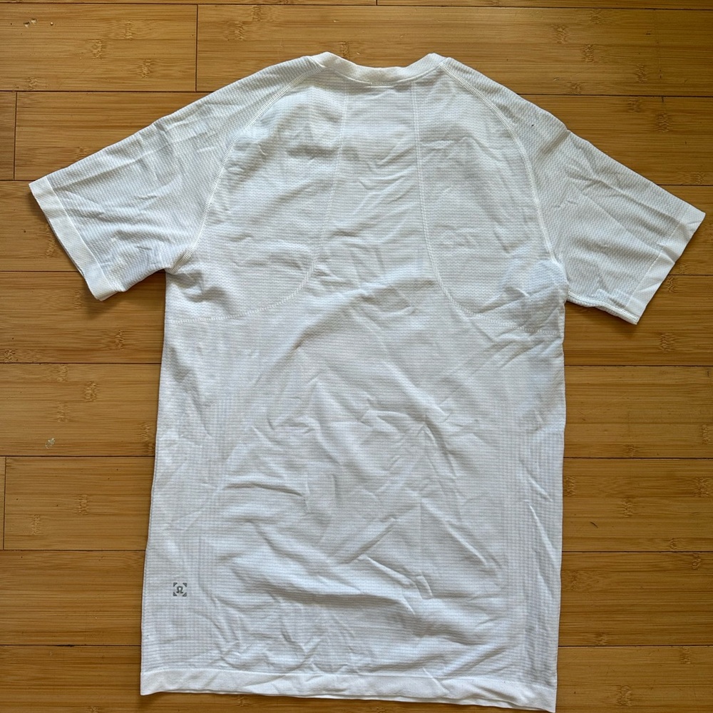 Lululemon Athletica White Short Sleeve Tee